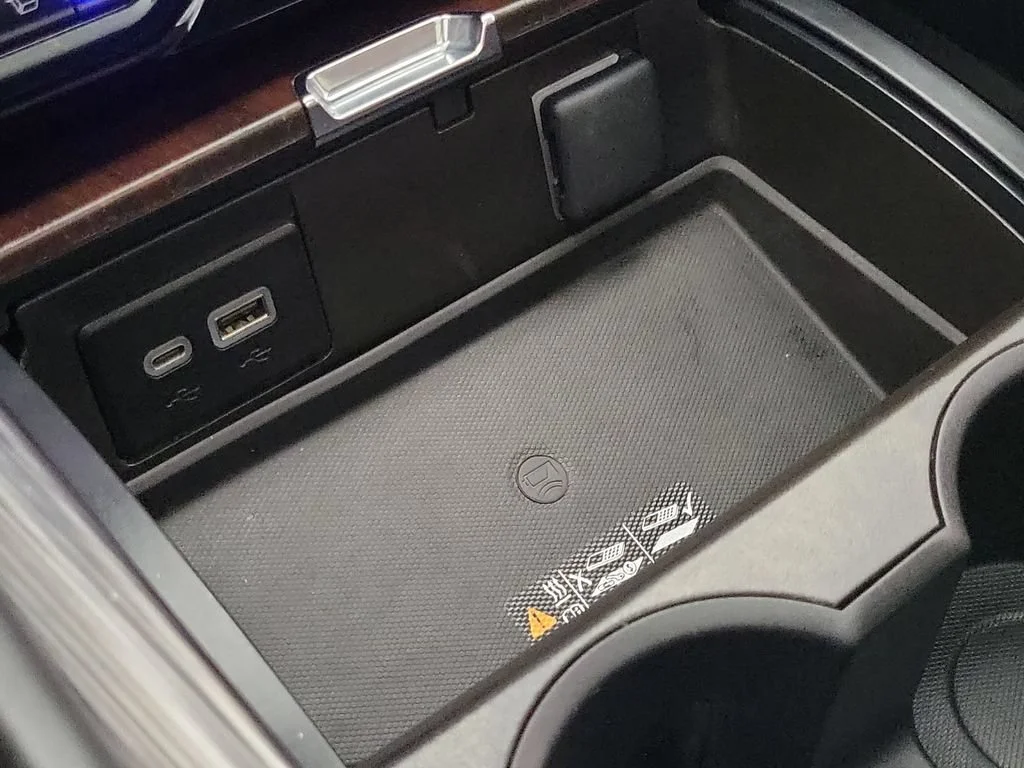 2023 GMC Yukon XL Denali Ultimate - Photo 18