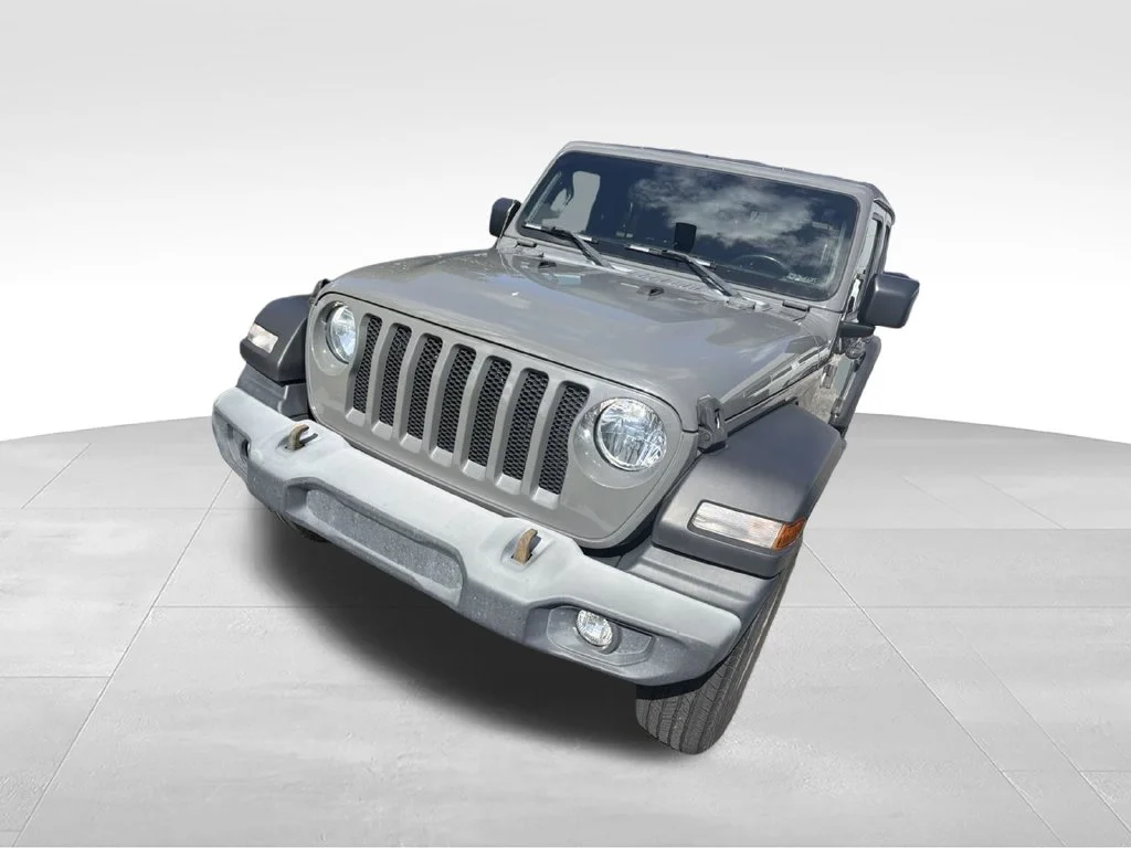 Used 2020 Gray Jeep Unlimited Sport S image 3