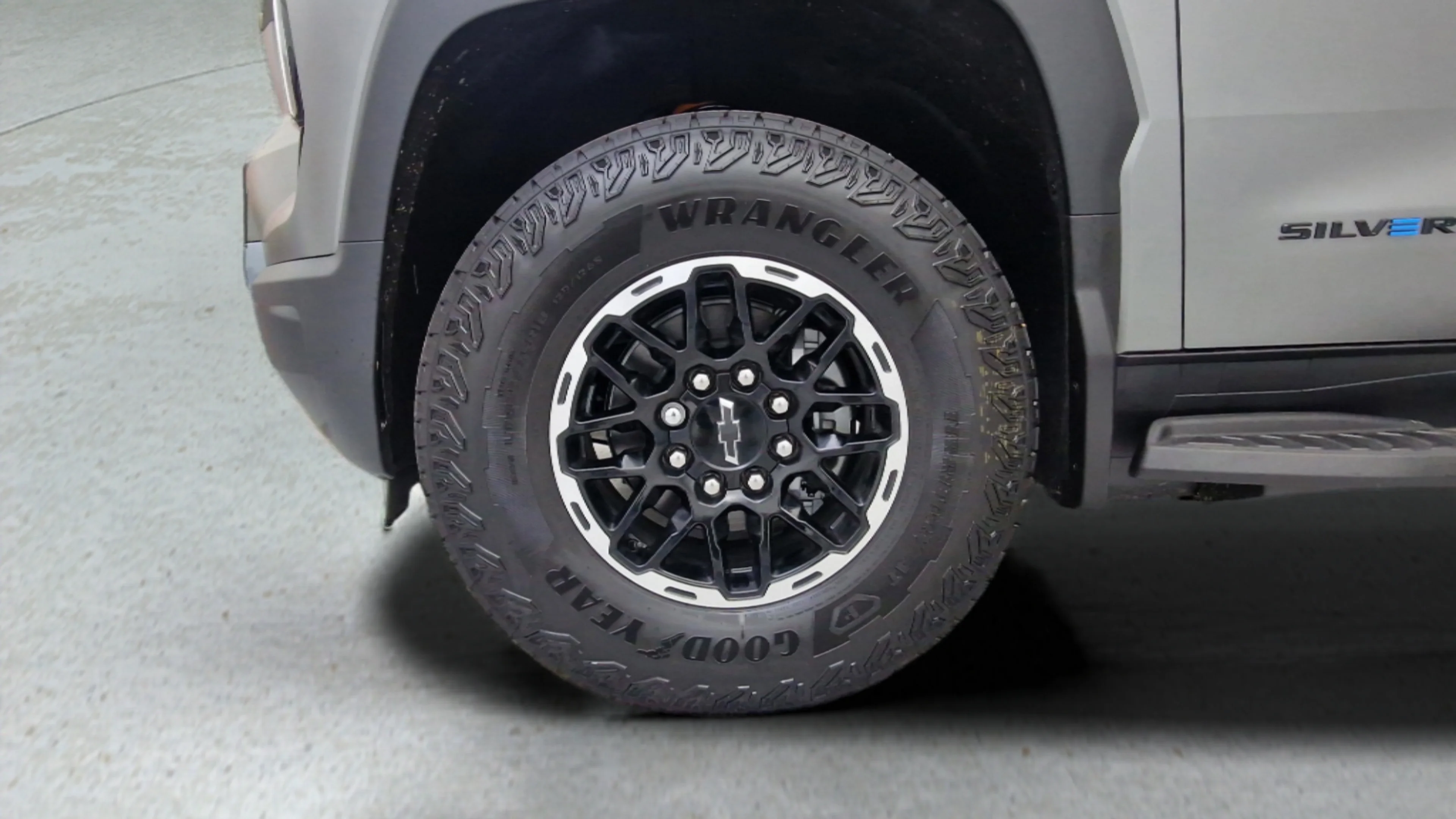 New 2026 Magnus Gray Matte Metallic Chevrolet Trail Boss - Extended Range image 11