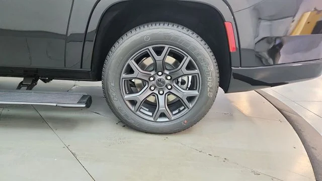 New 2026 High Gloss Black Jeep Limited Altitude image 25