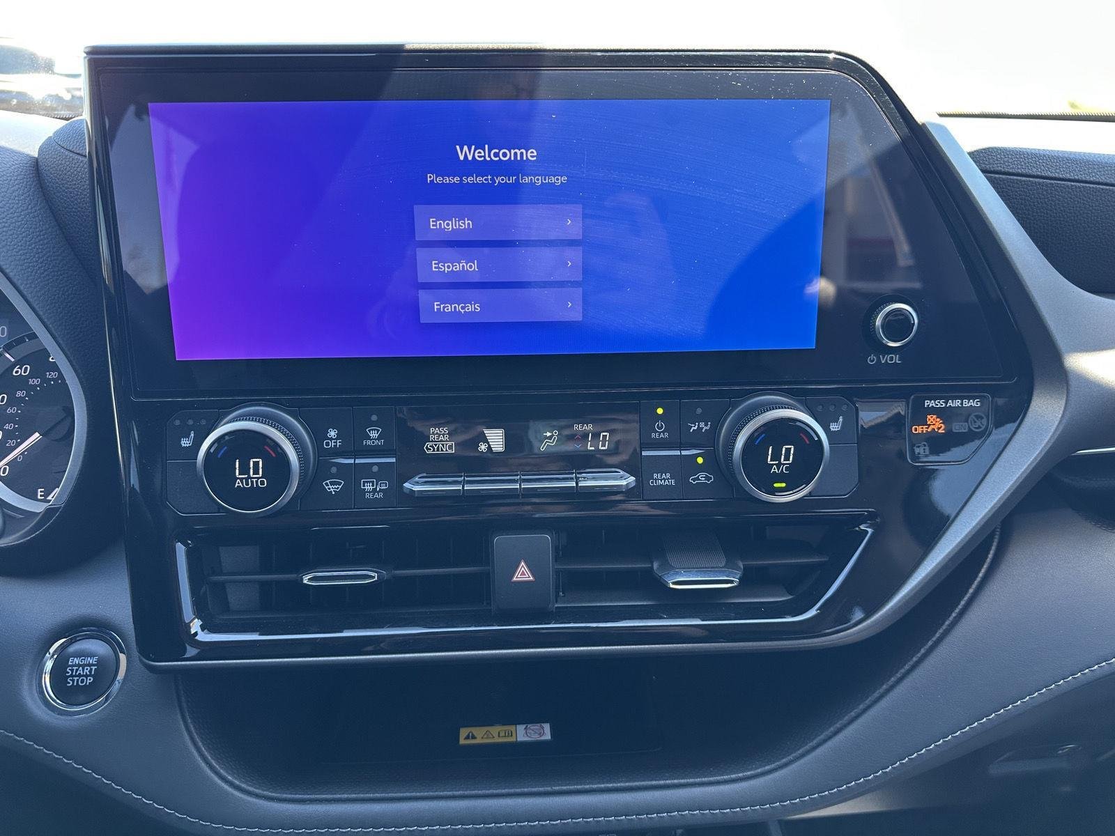 2023 Toyota Highlander XLE - Photo 29