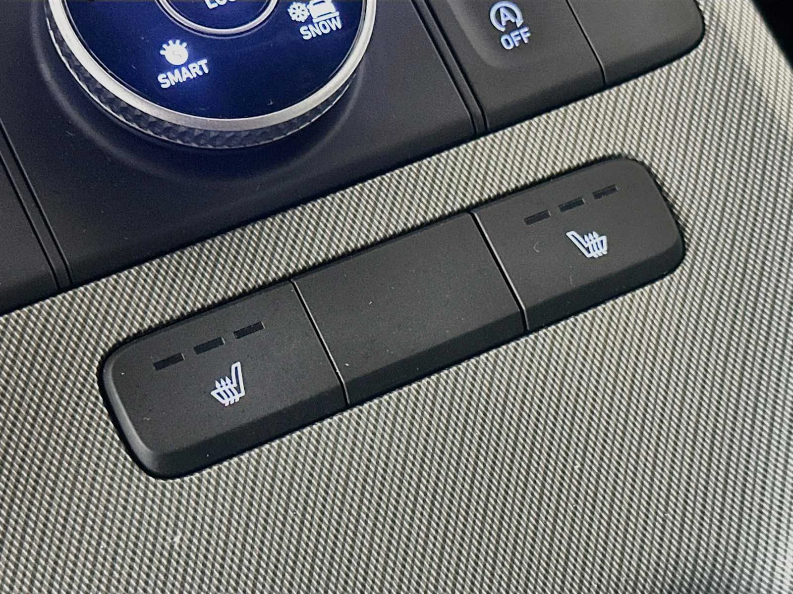 Used 2025 Abyss Black Pearl Hyundai SEL image 19