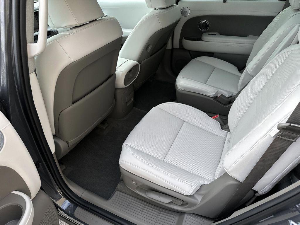 New 2026 Ecotronic Gray Pearl Hyundai Limited FWD image 20