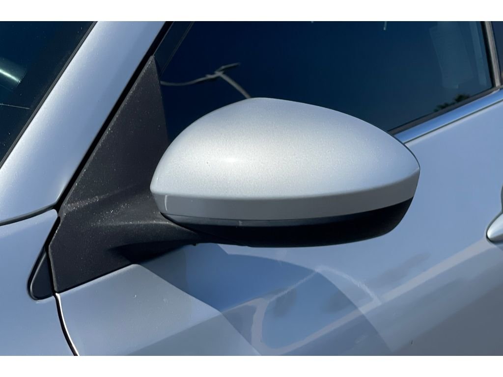 Used 2021 Brilliant Silver Metallic Nissan SV image 13