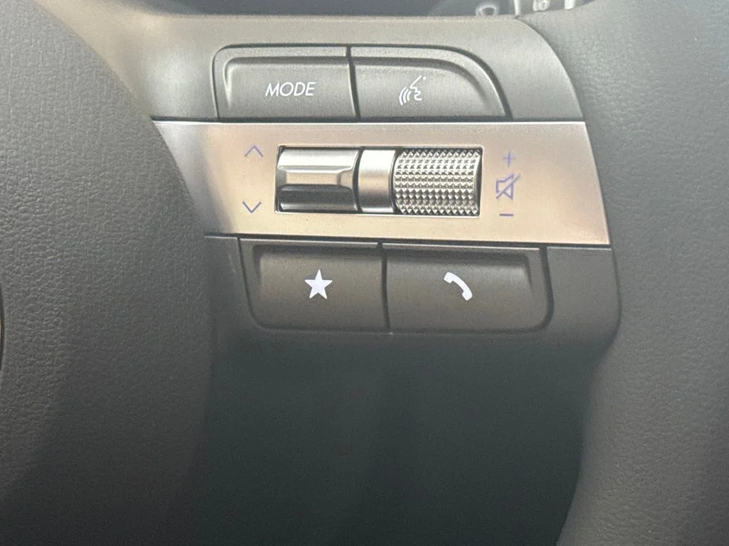 New 2027 Cyber Gray Metallic Hyundai SE image 20