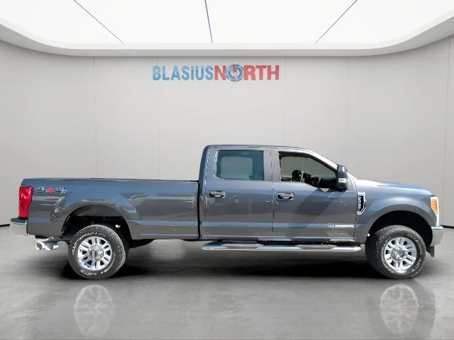 Used 2017 Gray Ford XL image 4