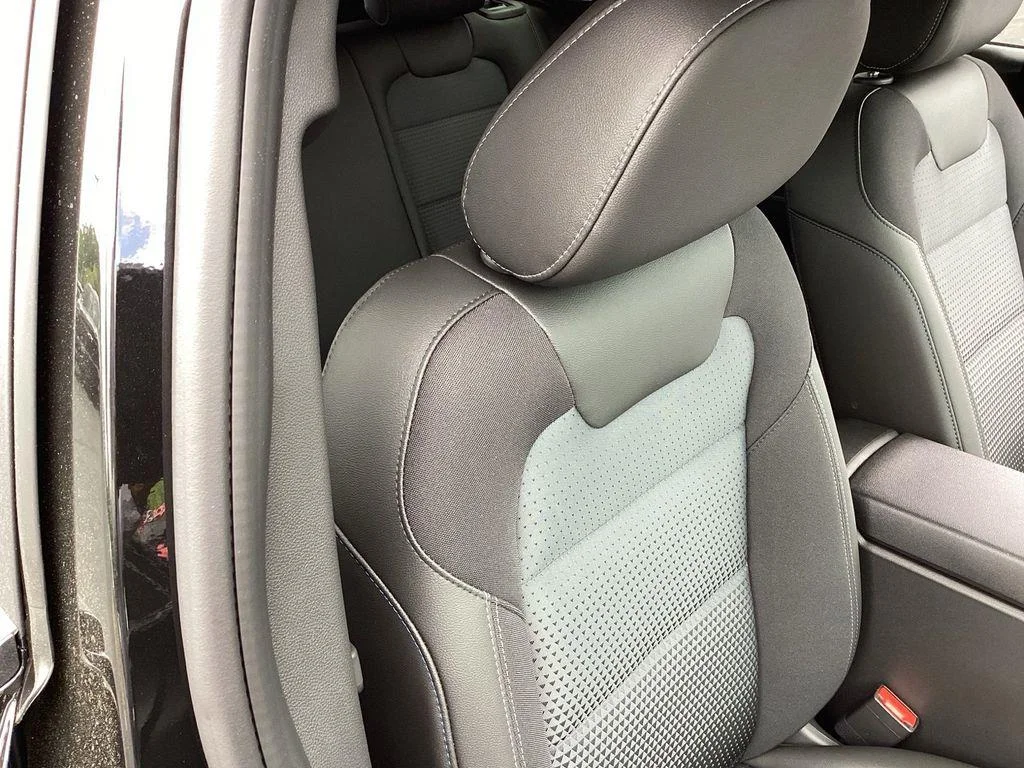 New 2026 Mosaic Black Metallic Chevrolet LT image 17