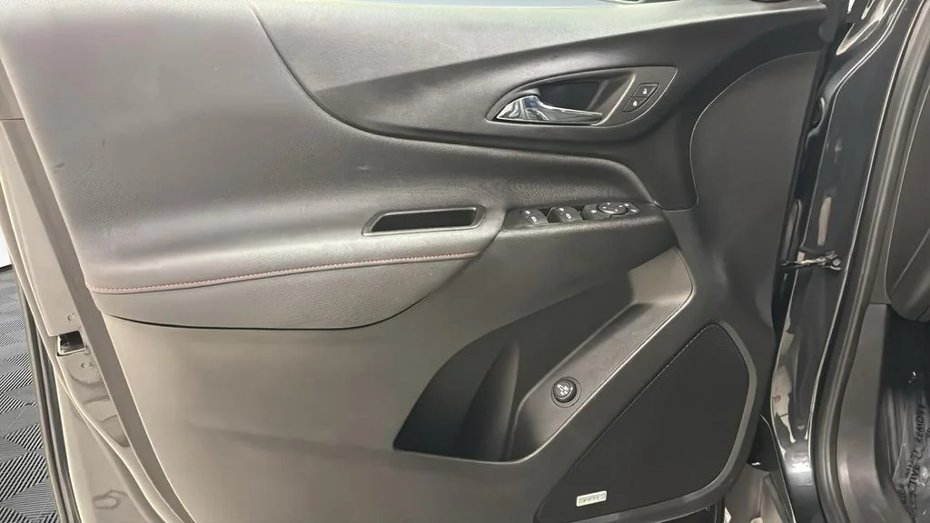 Used 2023 Gray Chevrolet RS image 18