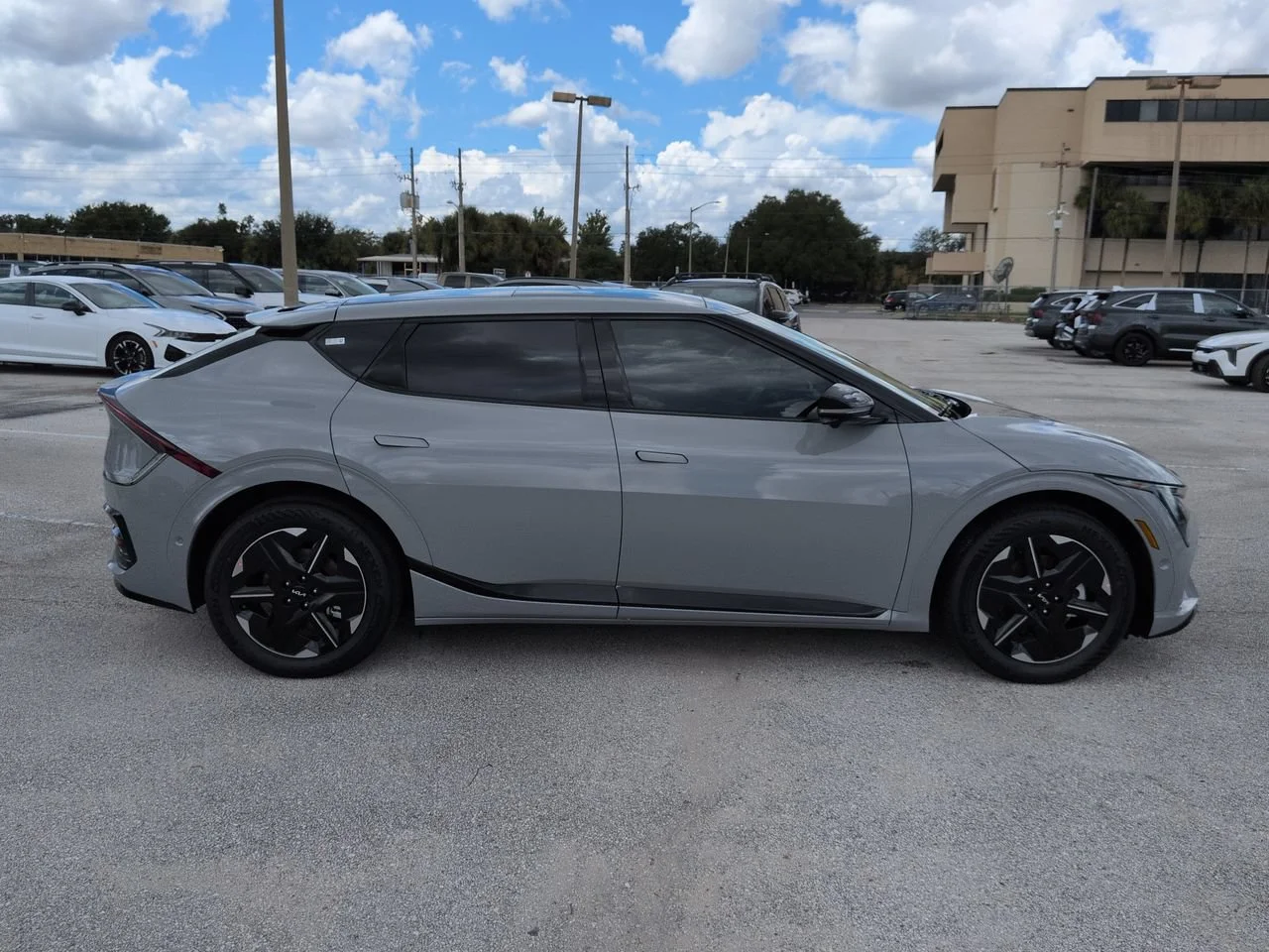 New 2026 Wolf Gray Kia GT-Line image 3