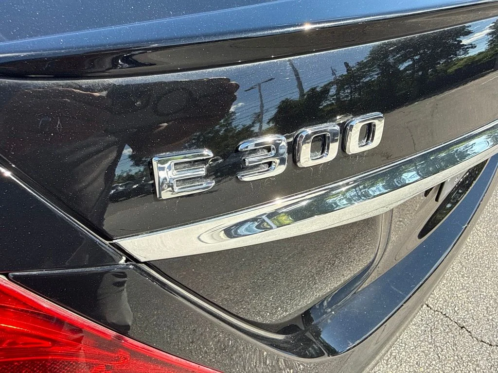 Used 2019 Black Mercedes-Benz E 300 image 9