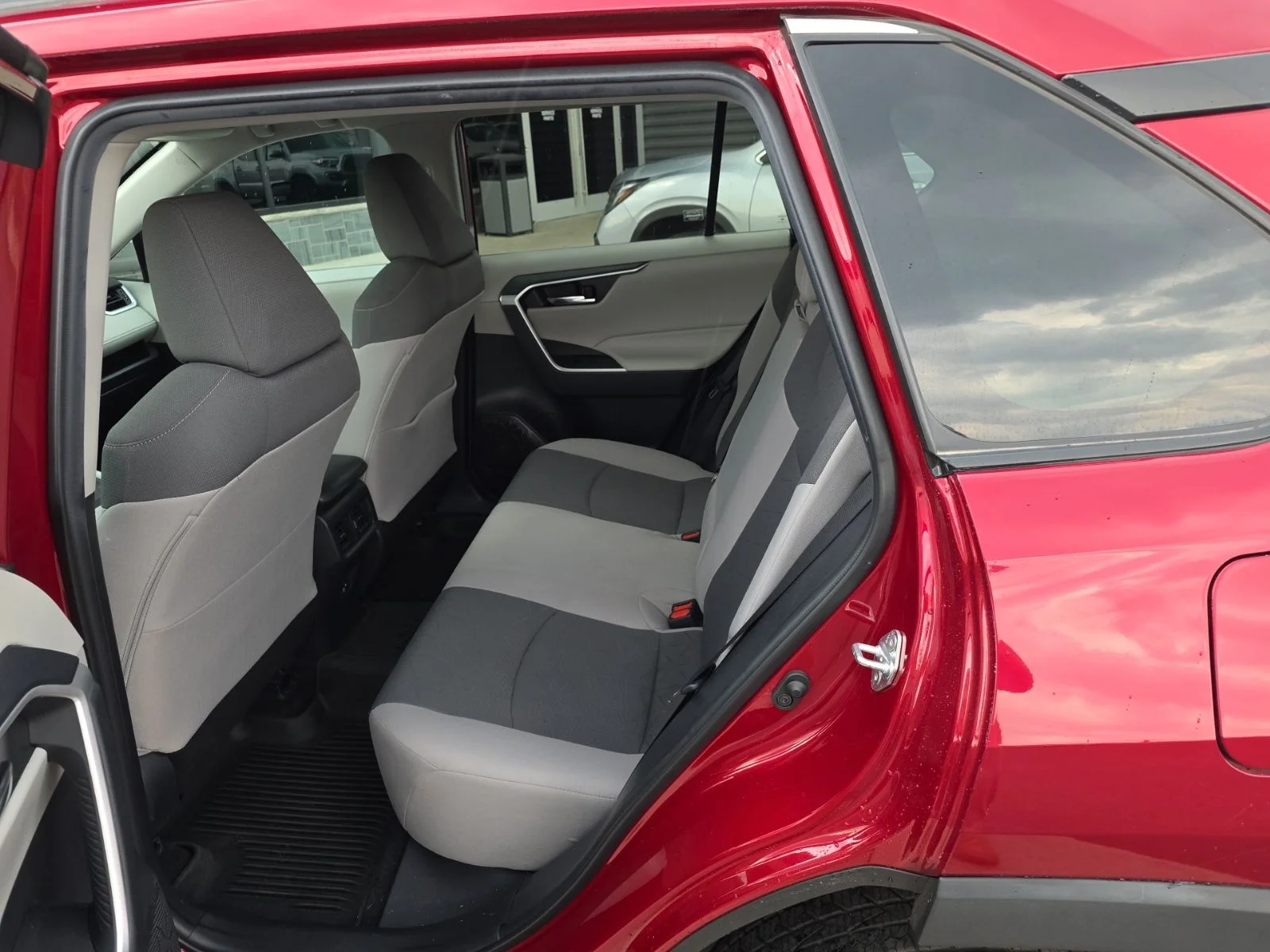 Used 2021 Pearl Toyota XLE image 13