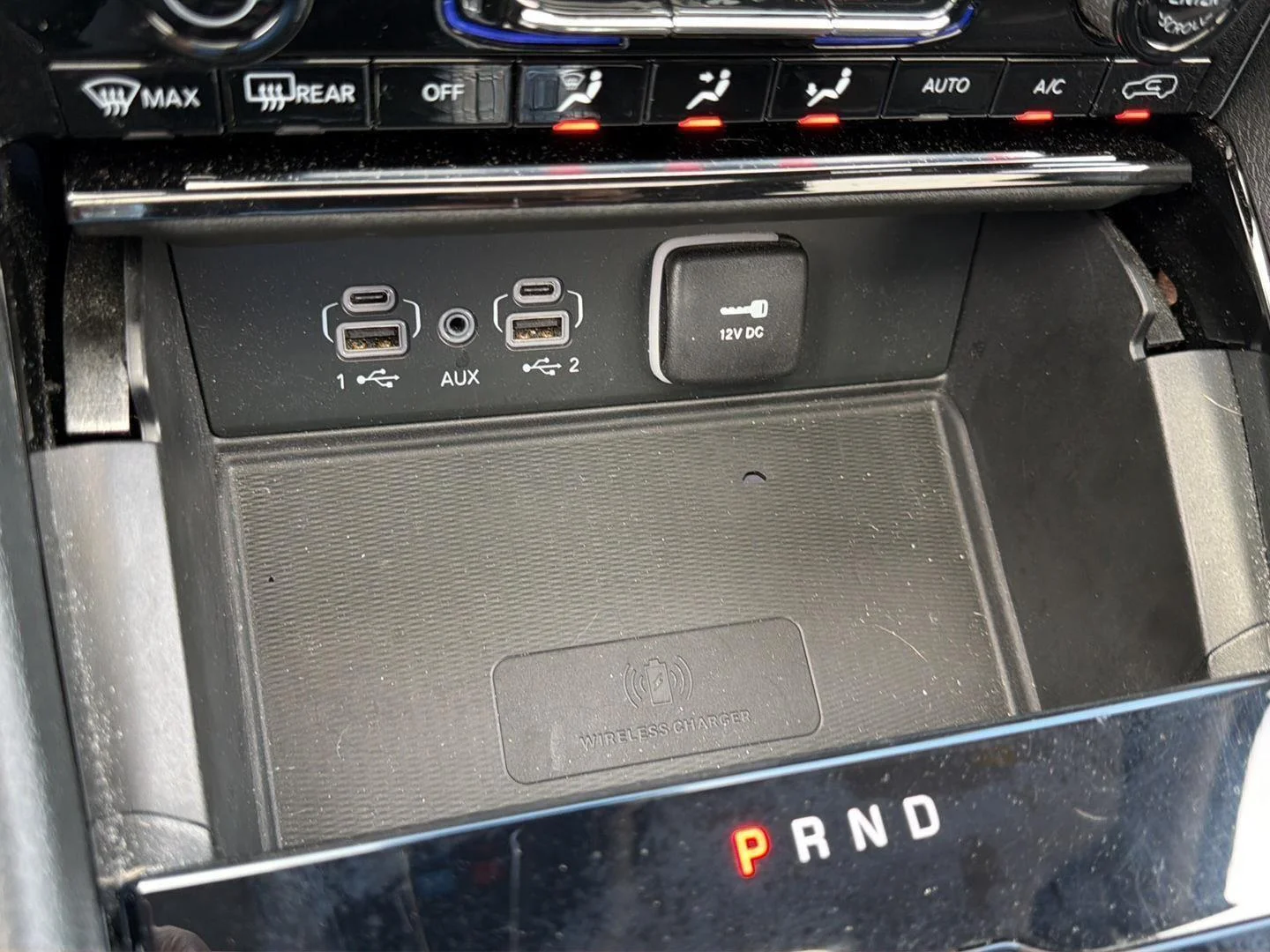 Used 2023 Diamond Black Crystal Pearlcoat Jeep Laredo image 30