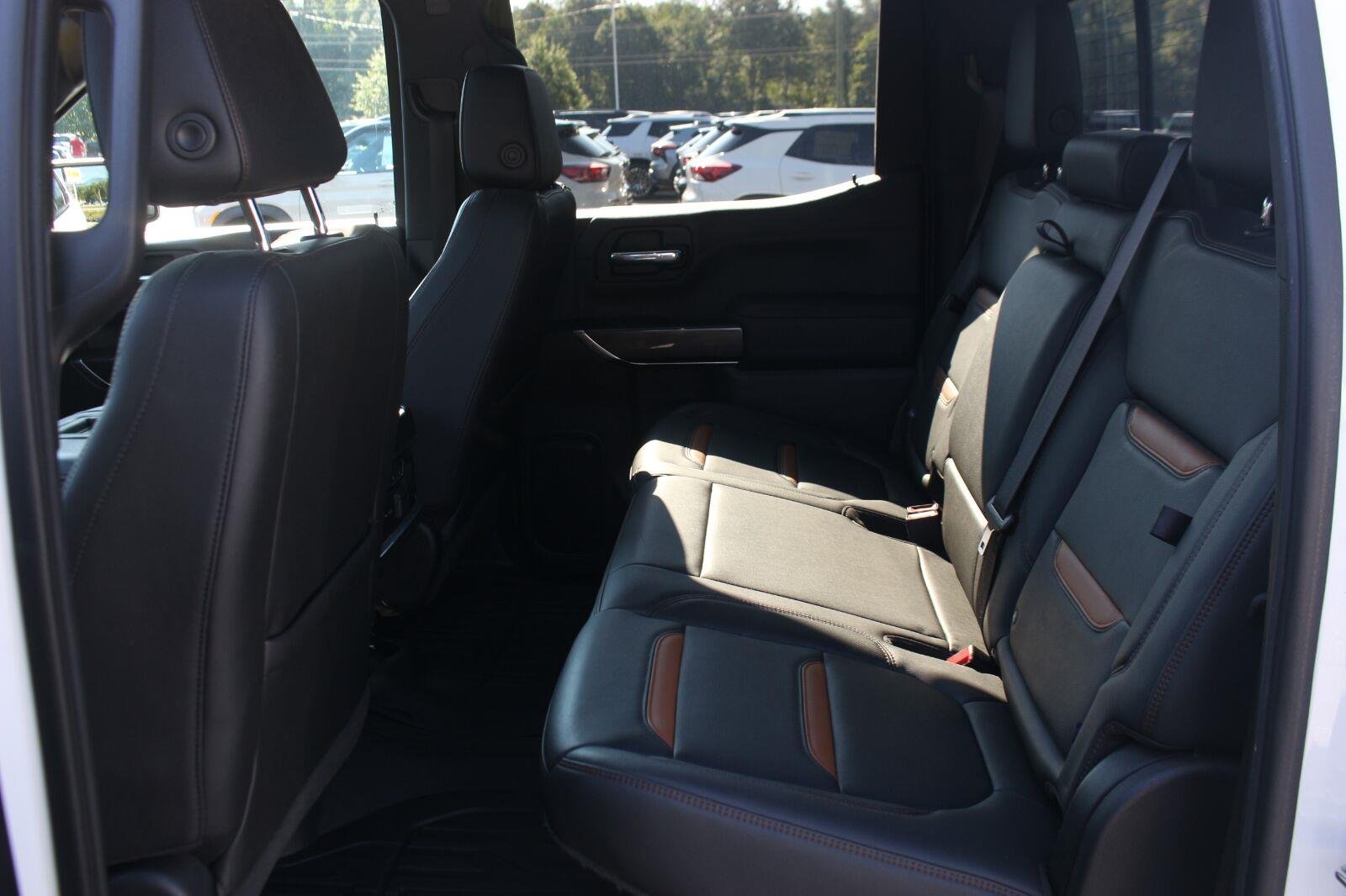 Used 2019 SUMMIT WHITE GMC AT4 image 35