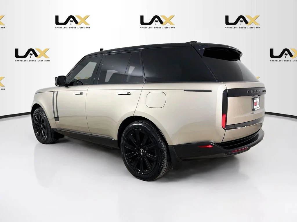 Used 2025 Gold Land Rover SE image 5