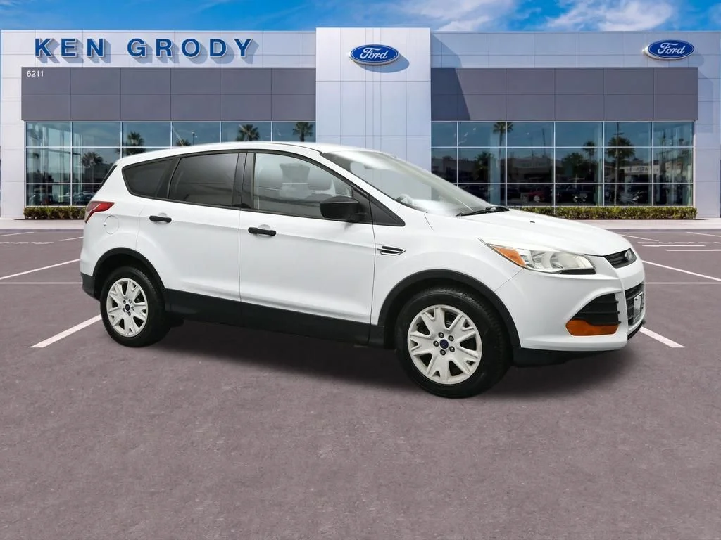 2015 Ford Escape S FWD photo