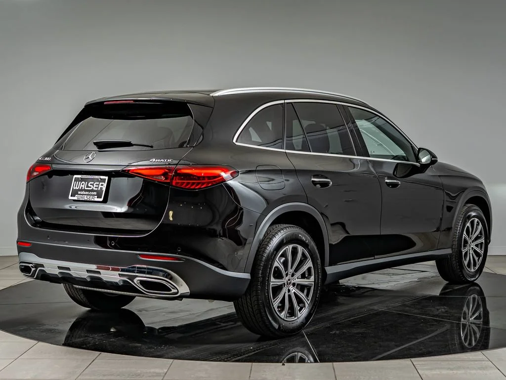 Certified Used 2026 Black Mercedes-Benz GLC 300 image 5