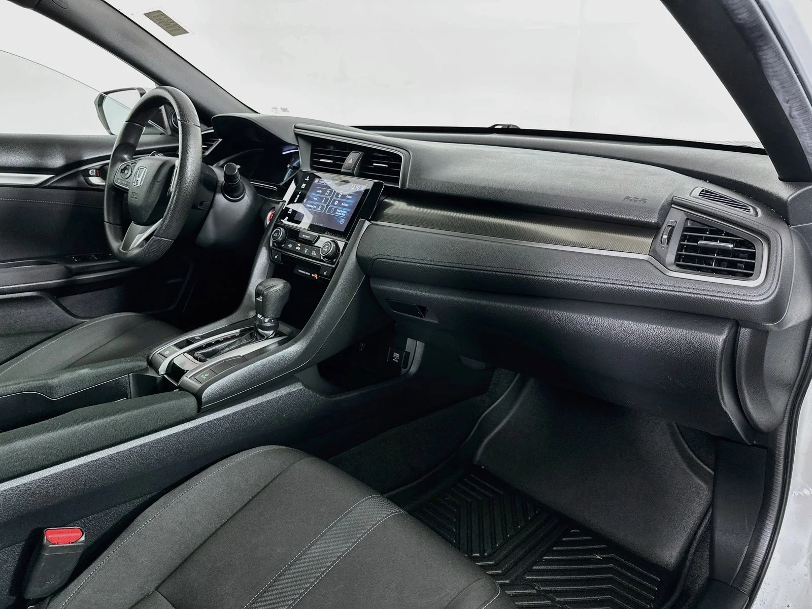 Used 2017 White Honda EX image 28
