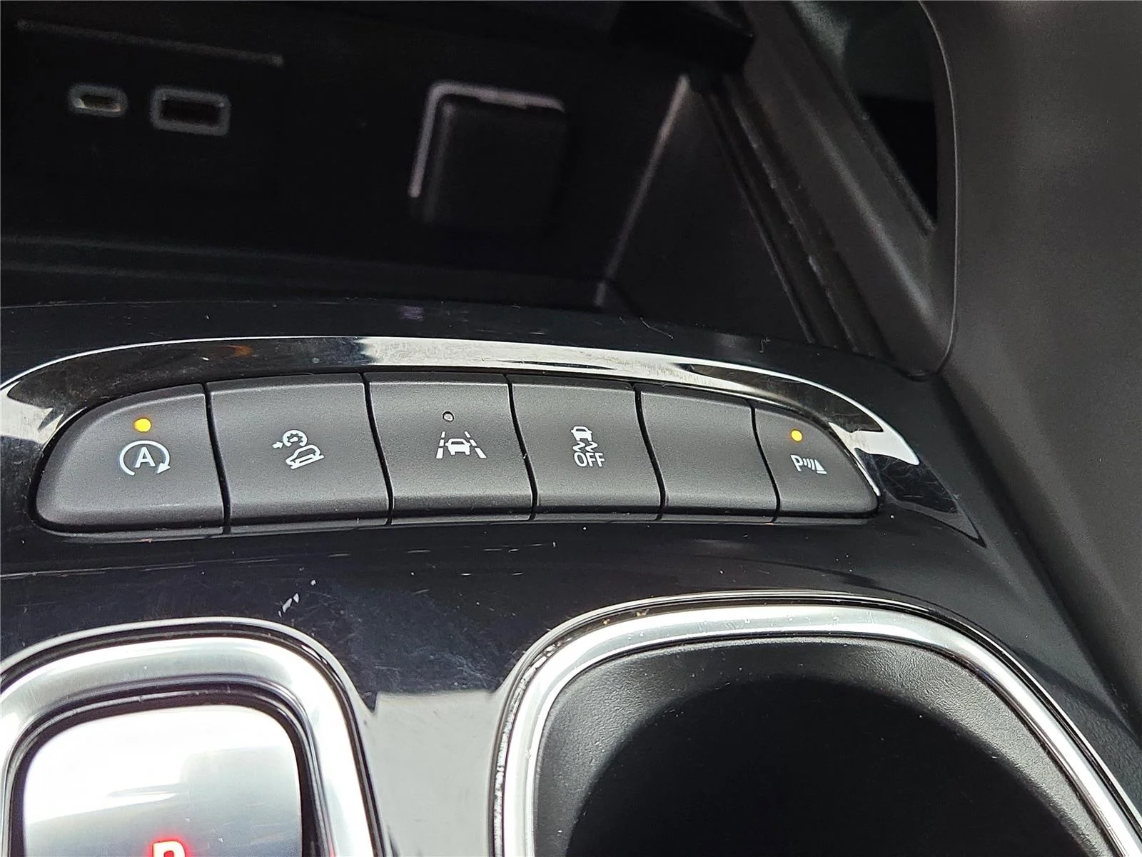 Used 2023 Ebony Twilight Metallic Buick Essence image 9