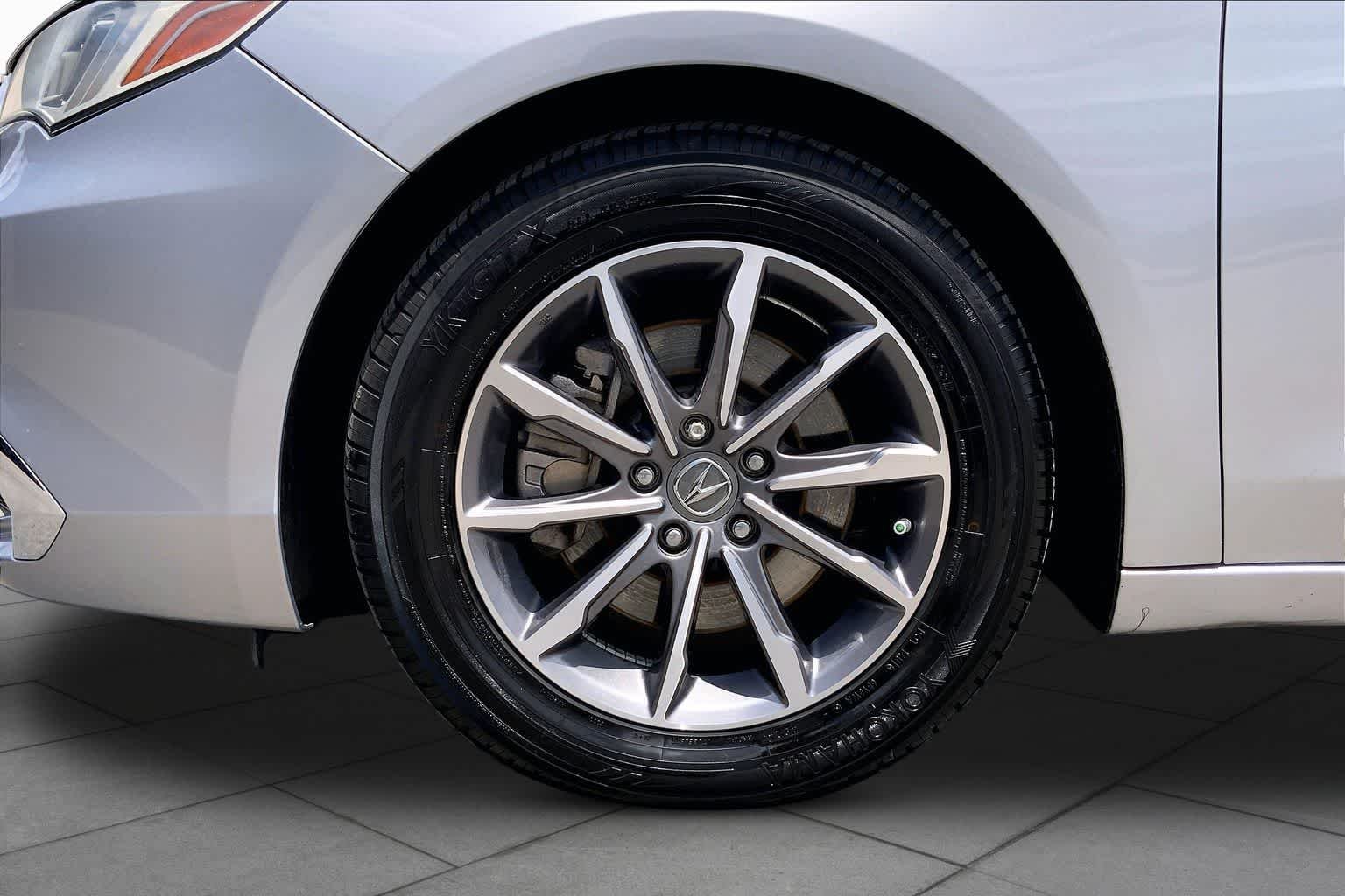 Used 2020 Lunar Silver Metallic Acura w/Technology Pkg image 11