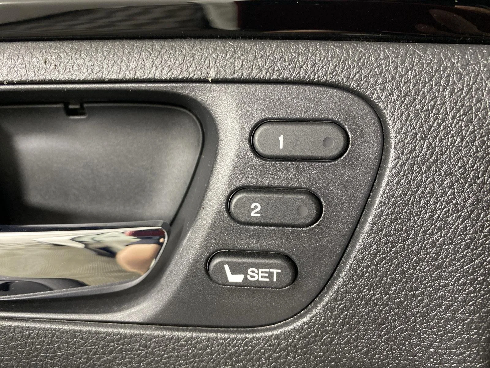 Used 2019 White Diamond Pearl Honda Touring image 24