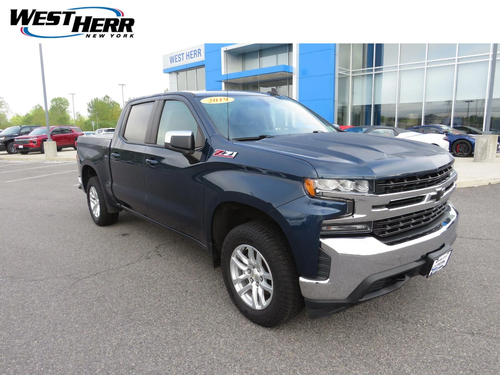 Used 2019  CHEVROLET TRUCK  image 1