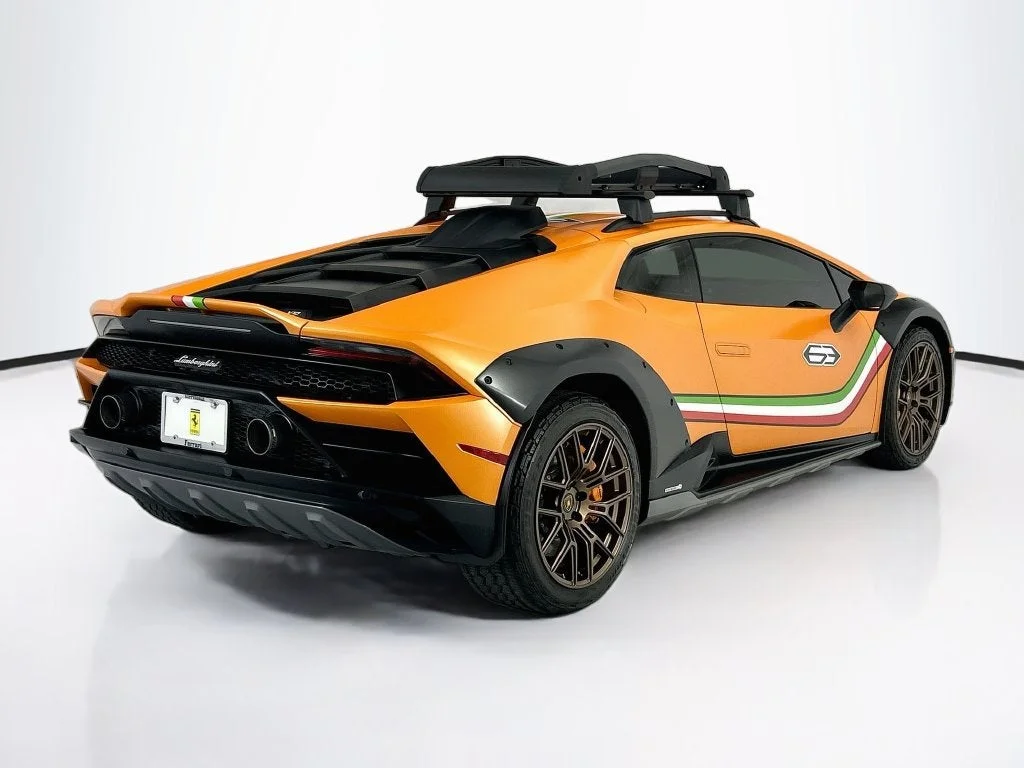 Used 2023 Orange Lamborghini  image 5