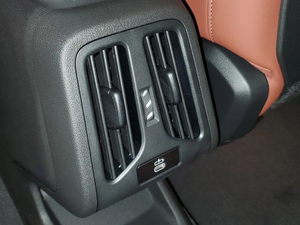 New 2026 Jet Black BMW xDrive28i image 12
