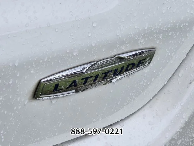 Used 2020 White Jeep Latitude image 5