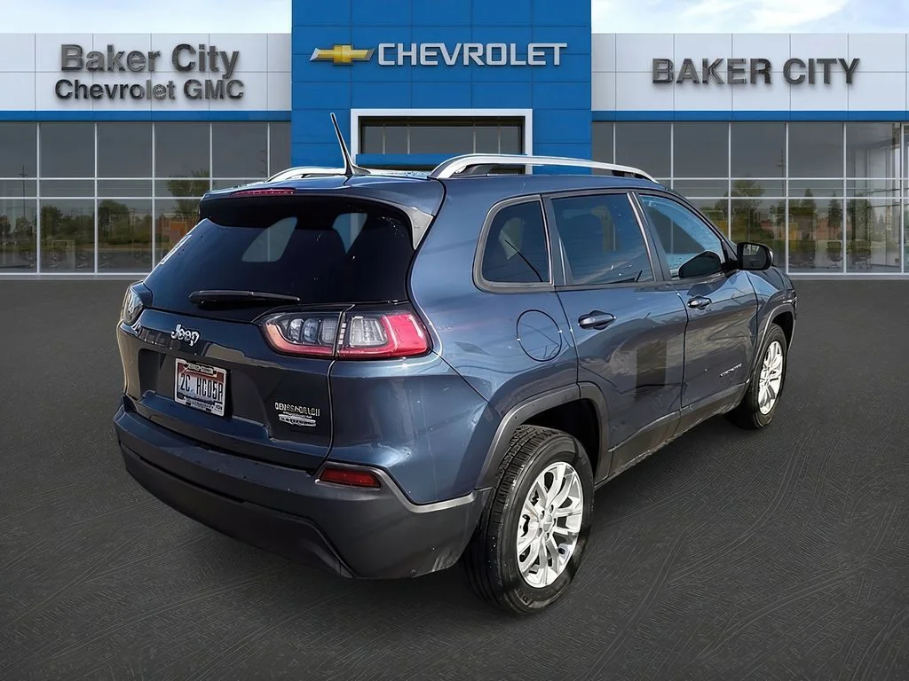 Used 2020 Slate Blue Pearlcoat Jeep Latitude image 4