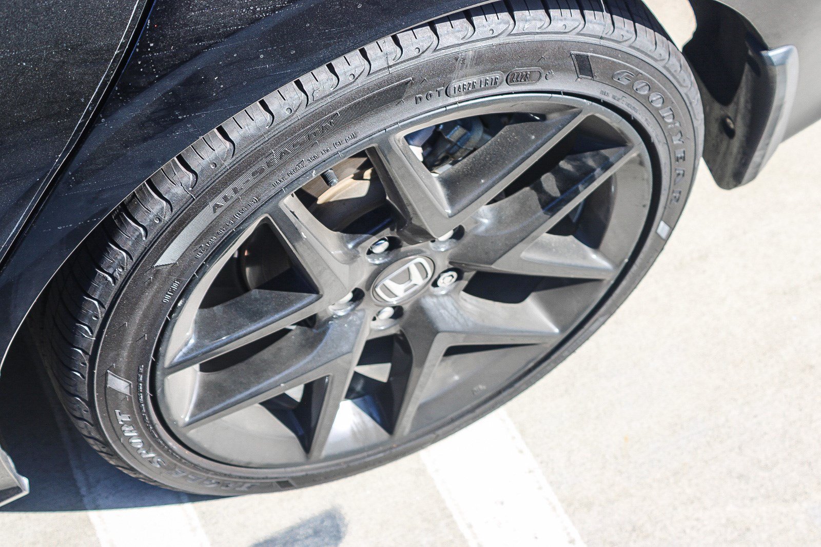 Used 2022 Crystal Black Pearl Honda Sport image 9