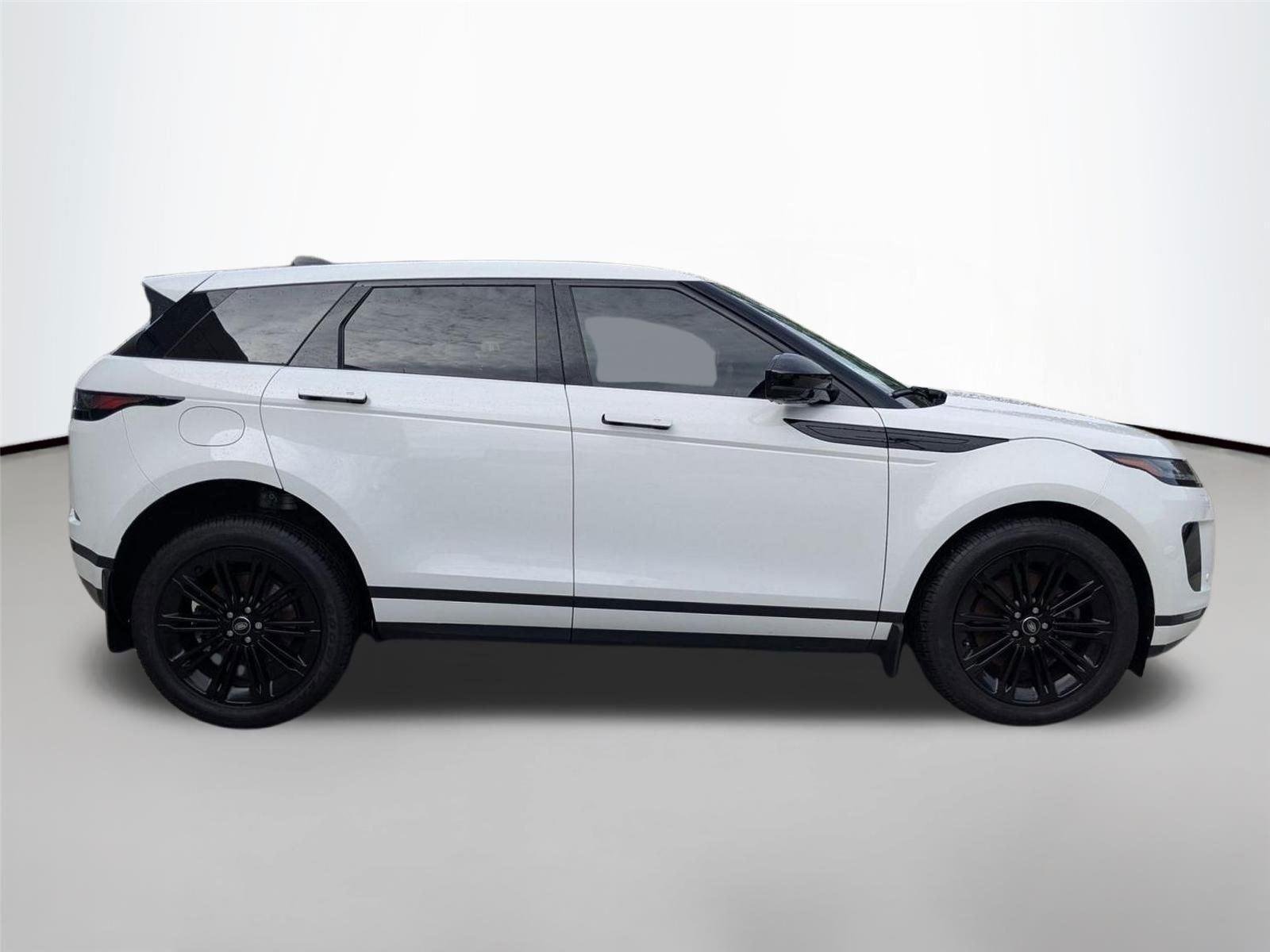 Used 2024 Fuji White Land Rover Core S image 4