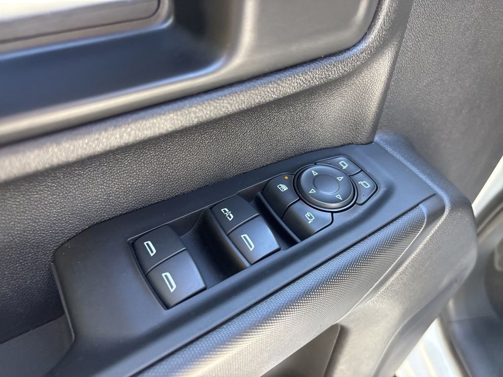 Used 2024 White Chevrolet Custom image 22