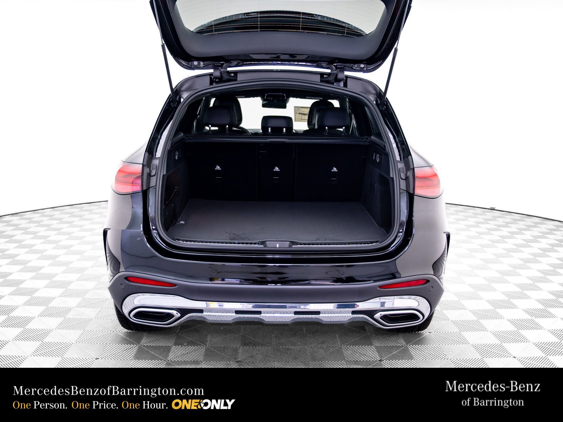 New 2026 Black Mercedes-Benz GLC 300 image 81