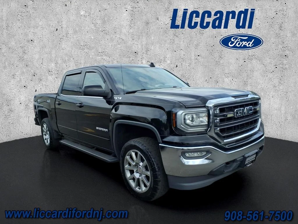 2017 GMC Sierra 4WD Crew Cab Standard Box SLE's photo