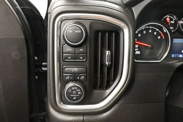 2022 Chevrolet Silverado 1500 Limited LT - Photo 35