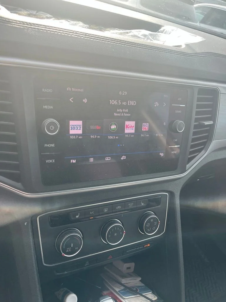 Used 2018 Gray Volkswagen 3.6L V6 SE image 8