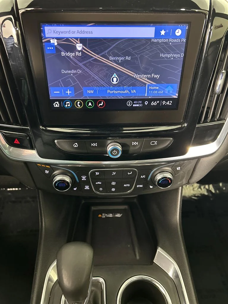 Used 2023 Black Chevrolet High Country image 14