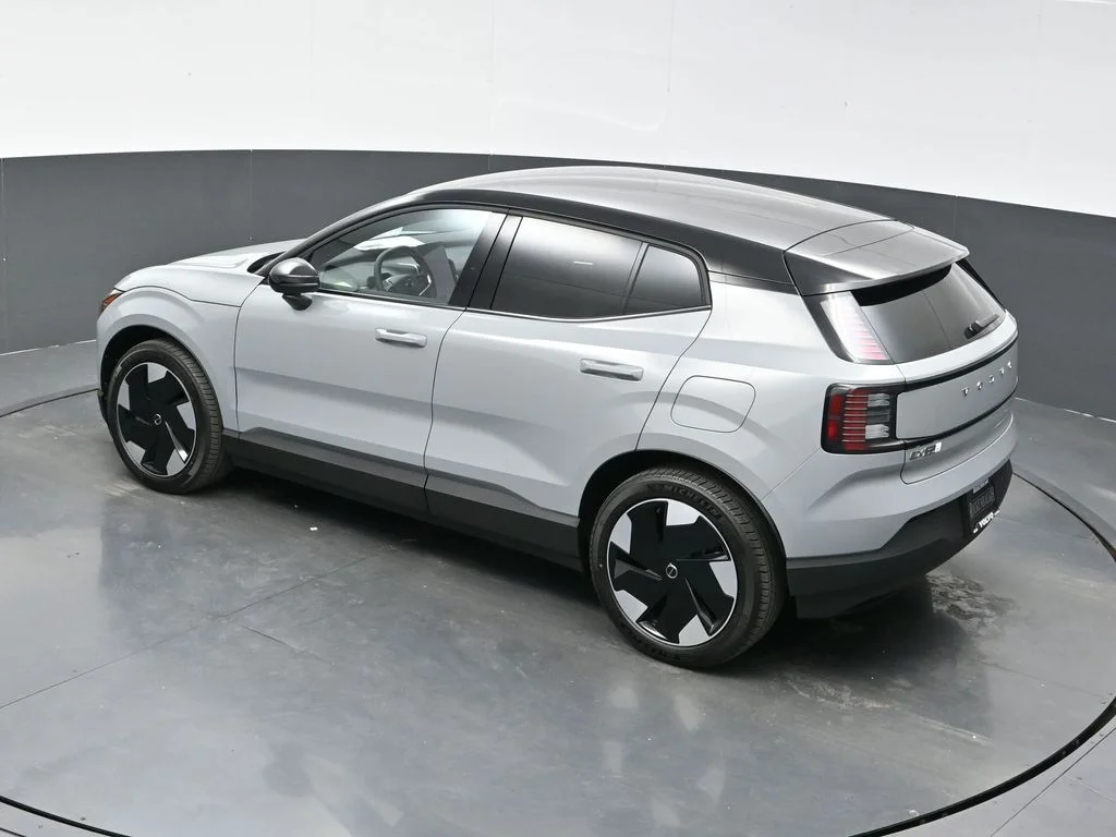 New 2026 Vapour Grey Volvo Twin Motor Performance Plus image 51