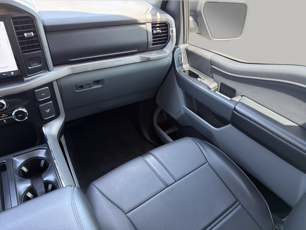 Used 2024 Silver Metallic Ford XLT image 15
