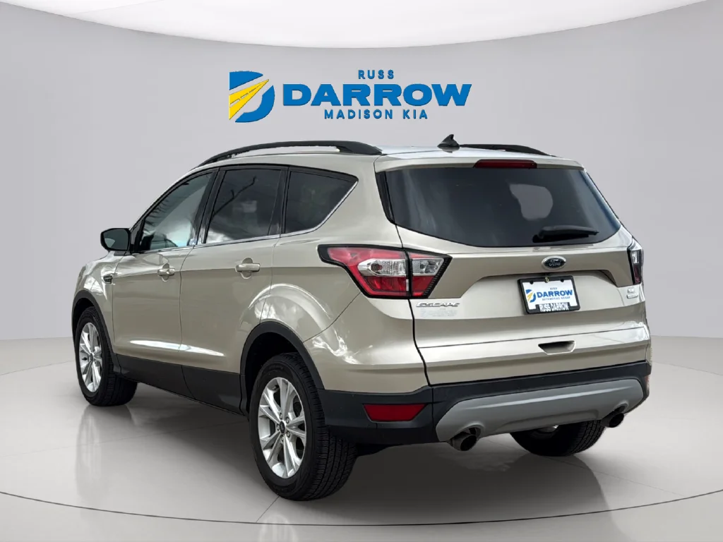 Used 2018 White Gold Metallic Ford SE image 3