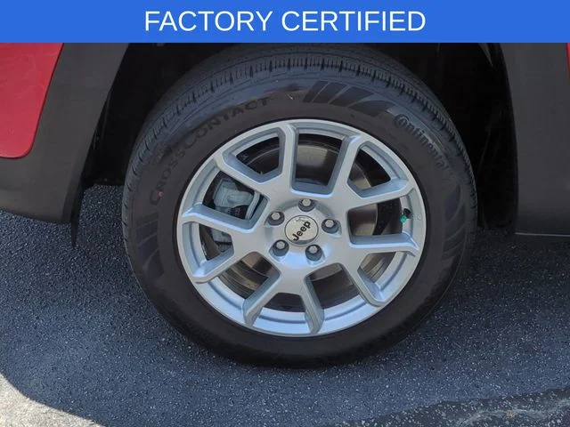 Used 2023 Red Jeep Latitude image 10