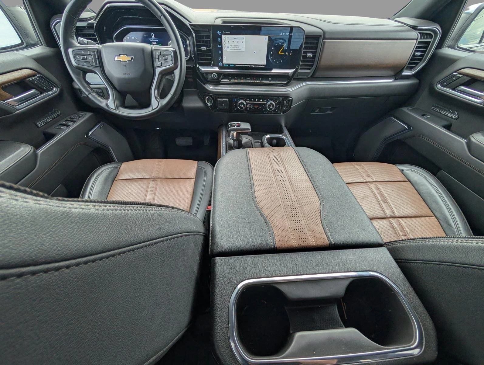 Used 2024 Black Chevrolet High Country image 31
