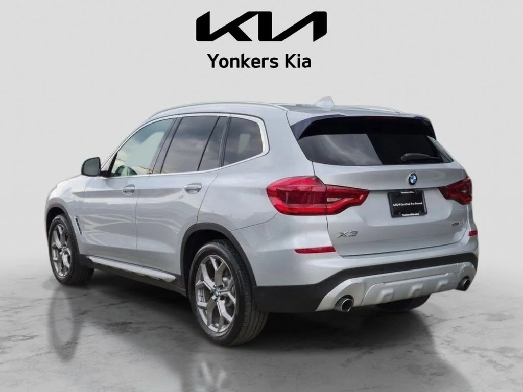 Used 2020 Silver BMW xDrive30i image 10