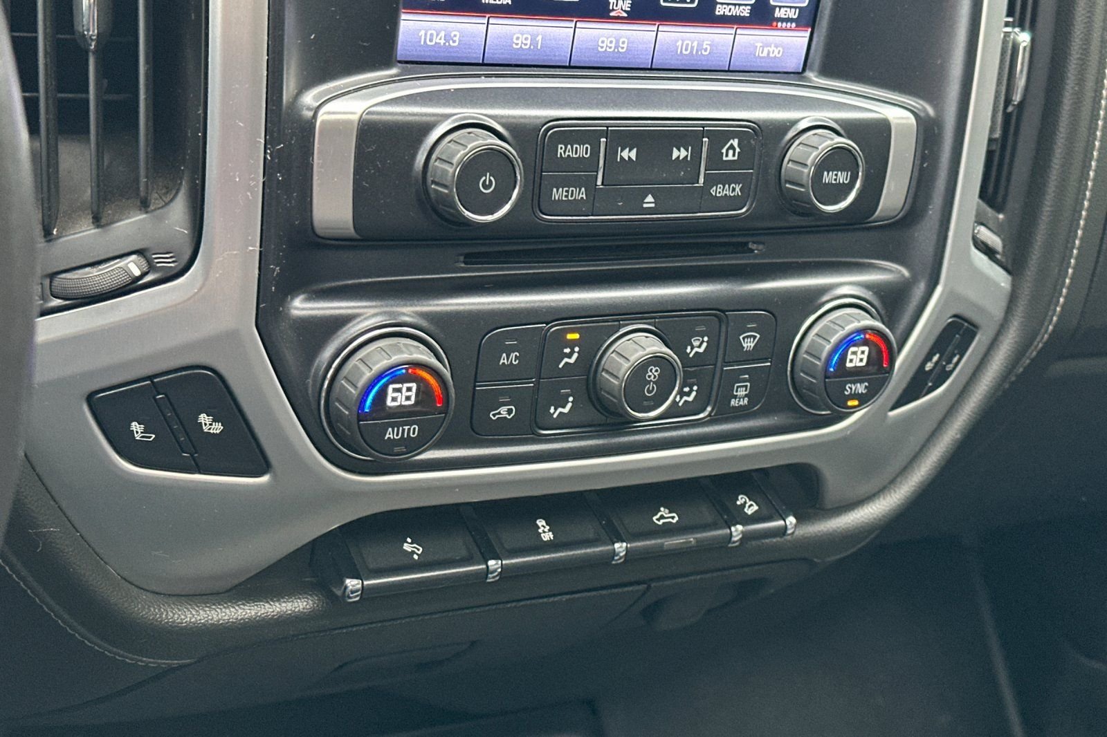 Used 2016 Silver GMC SLT image 23