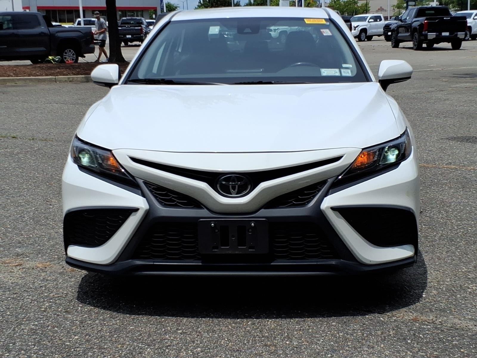 Used 2023  TOYOTA  image 2