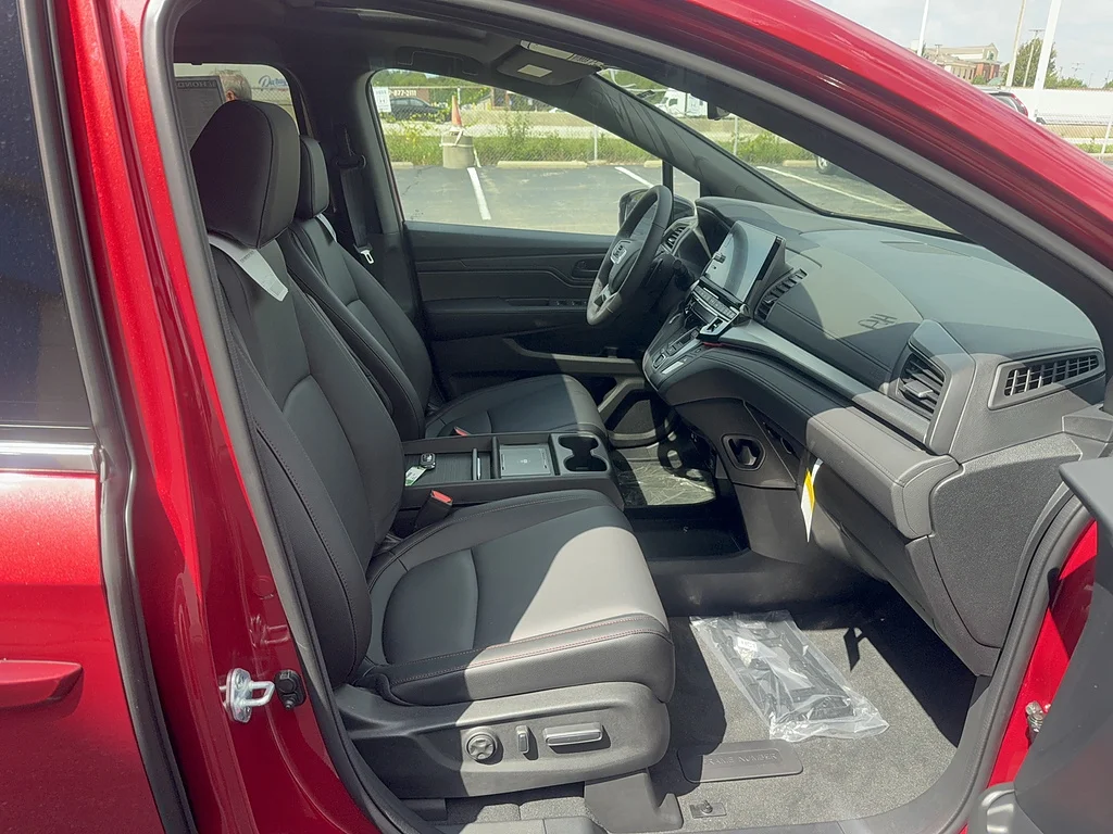 New 2026 Radiant Red Metallic II Honda Sport-L image 15