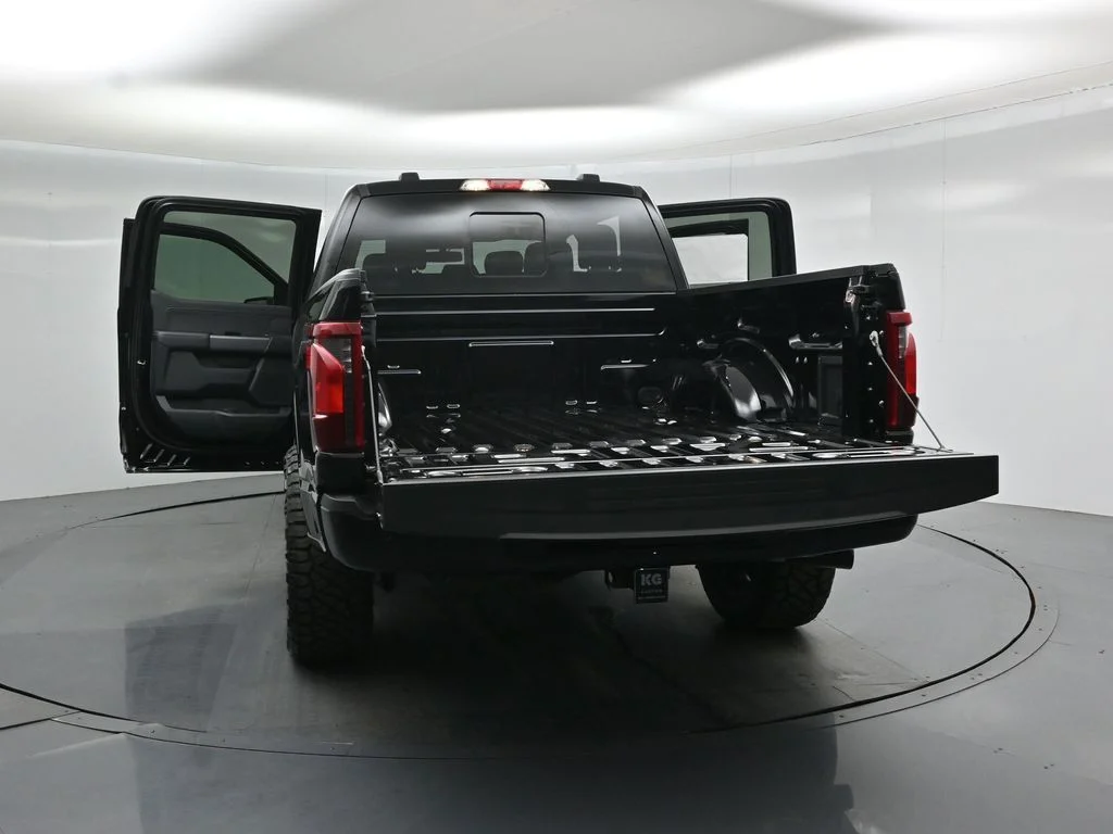 New 2026 Agate Black Metallic Ford XLT image 26
