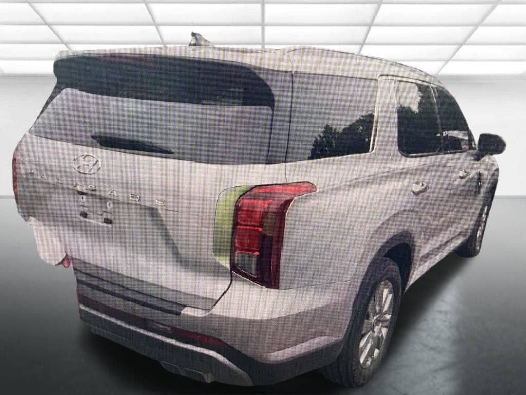 Used 2025 Silver Hyundai SEL image 2