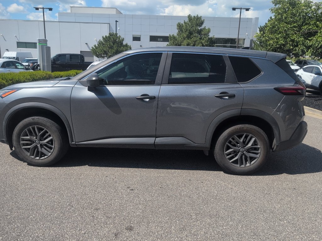 Used 2023 Gun Metallic Nissan S image 4