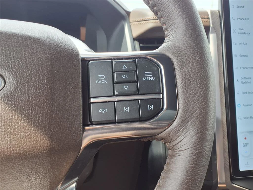 Used 2024 Black Metallic Ford King Ranch image 17